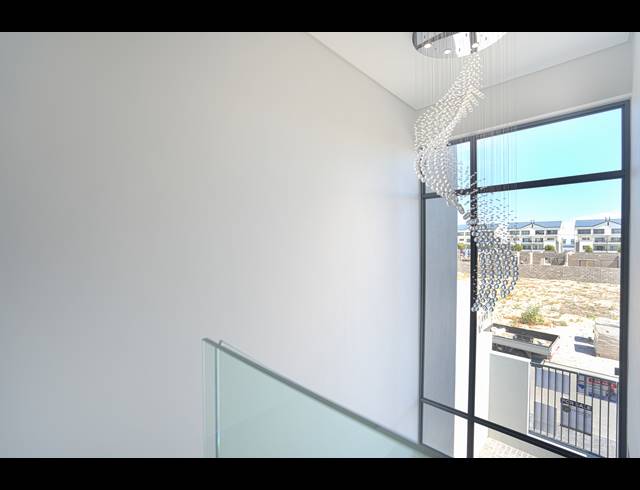 4 BEDROOM HOUSE FOR SALE IN SANDOWN